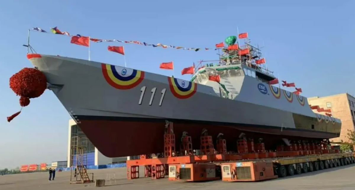 中國海警 5402 艦前往瓊台礁附近海域，遭馬來西亞RMN 111「格里斯」號瀕海任務艦攔截。圖為格里斯號。 圖：翻攝自河東三叔