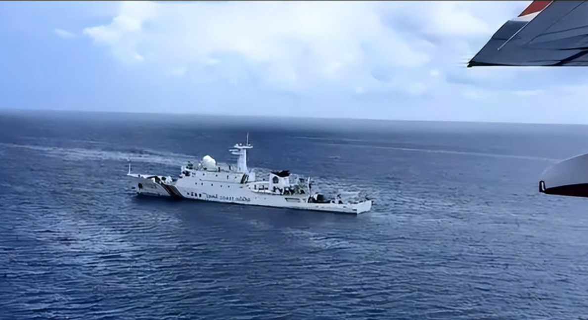 中國海警 5402  艦。 圖：翻攝自河東三叔
