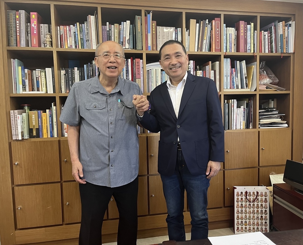 國民黨總統參選人侯友宜拜會吳伯雄。 圖：國民黨文傳會/提供