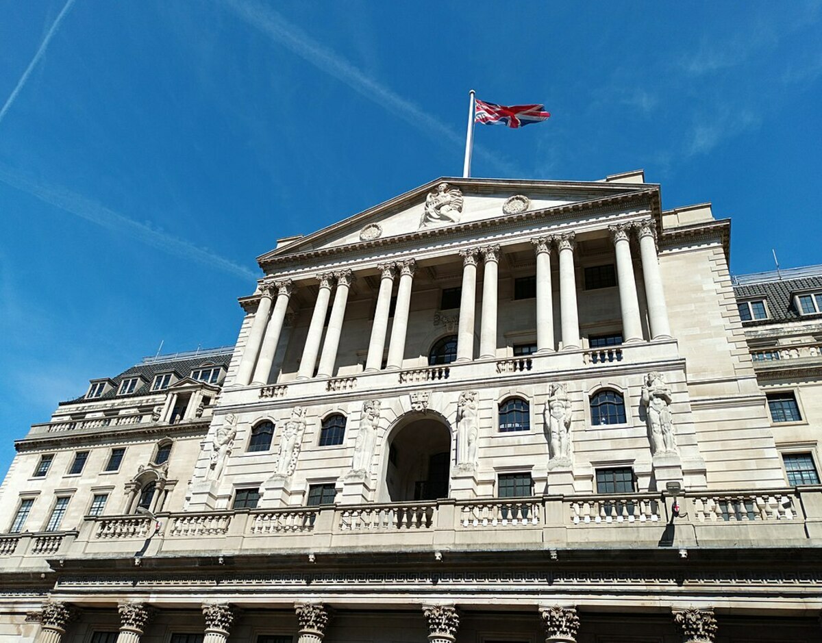 英國中央銀行英格蘭銀行今天決議升息2碼至5%，以對抗居高不下的通膨。 圖：翻攝自維基百科