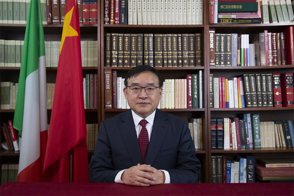 中國駐義大利大使賈桂德宣稱，要求保持台灣海峽現狀，實質上就是要維持台灣『謀獨』現狀」。 圖：翻攝中國駐義大利大使館