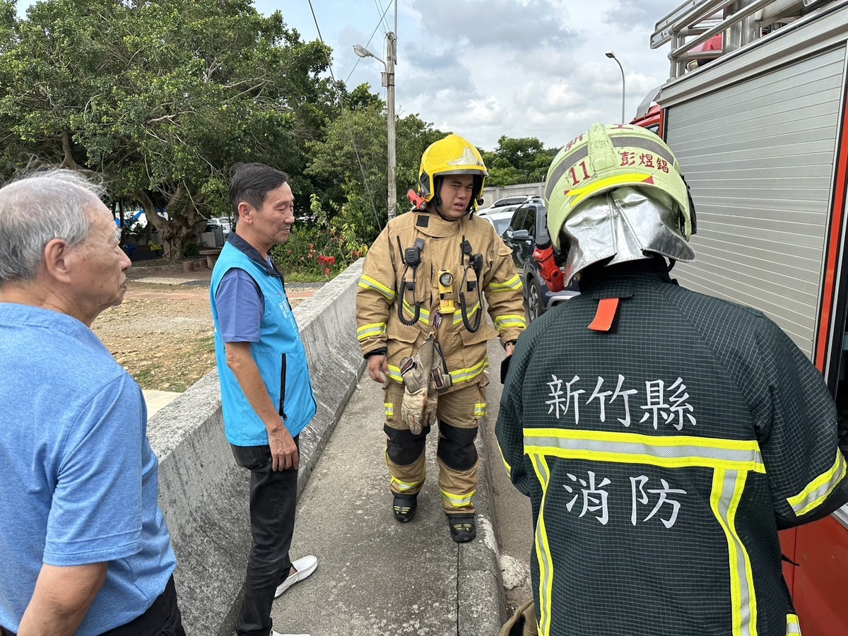 新竹湖口鄉傍晚也傳出有瓦斯外洩，立即通報消防單位現場警戒，經瓦斯公司派員現場檢測瓦斯濃度高達3700ppm。 圖：翻攝自我愛湖口萬正英臉書