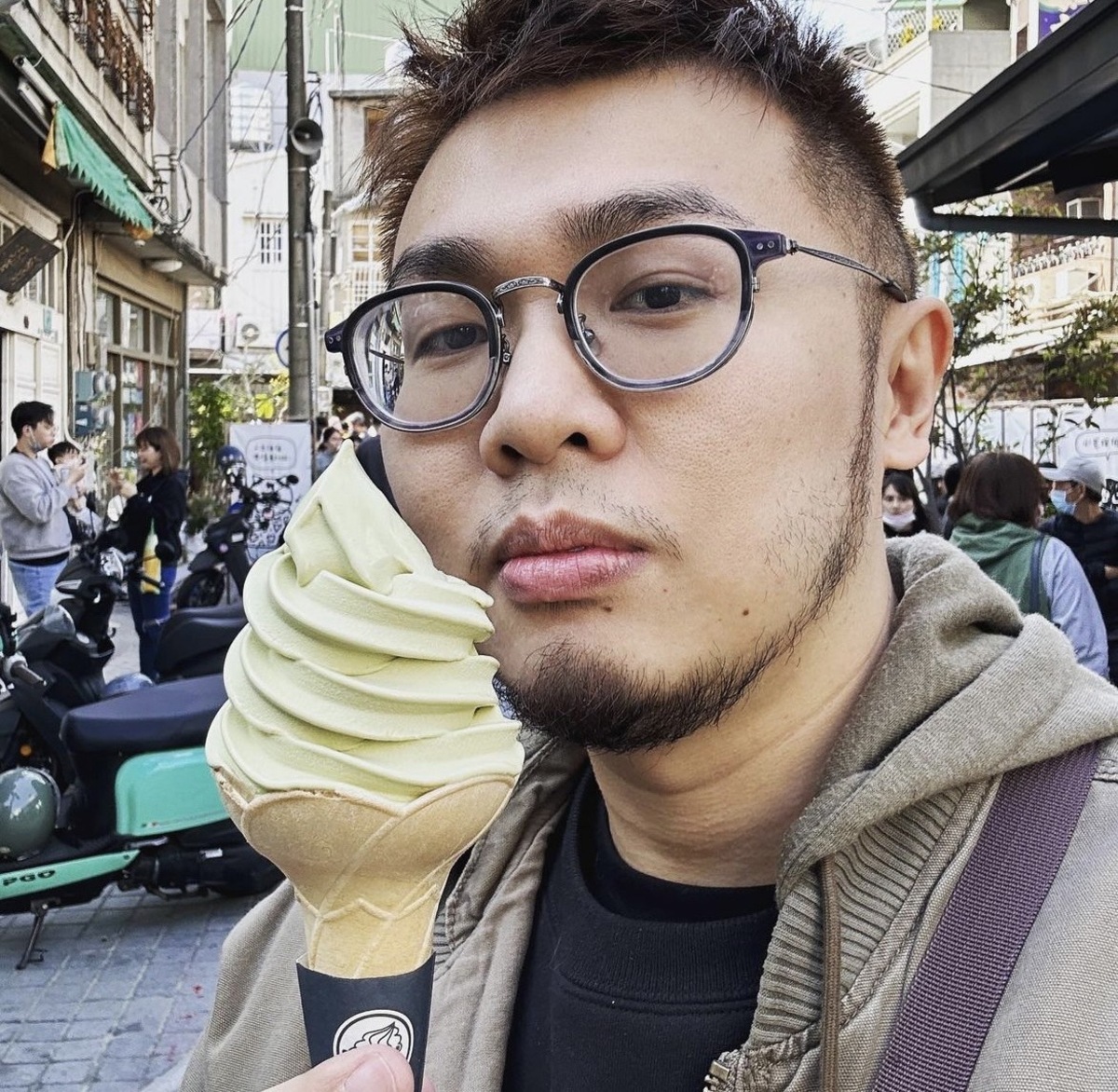 狸貓分享如果健身累了，可以想像討厭的人在眼前用力打他就能有動力繼續健身。 圖：翻攝自貍貓IG
