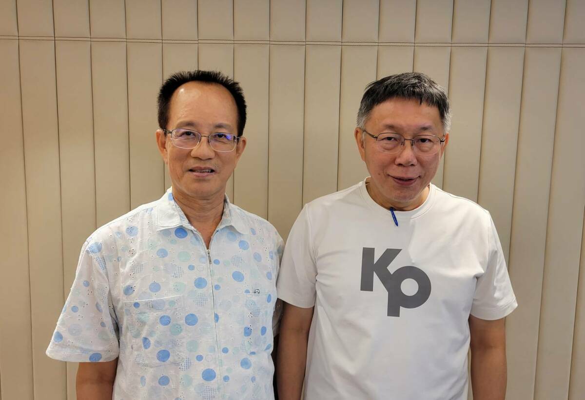柯文哲(右)反服貿黑箱立場惹議，林富男(左)認為外界不應糾結於此。 圖：孫家銘/攝