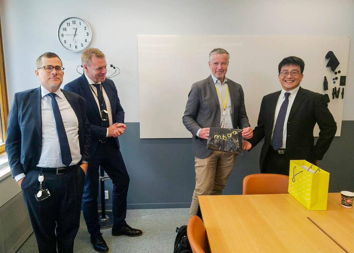葉寧次長拜會瑞典郵政及電信總局（PTS）局長Dan Sjöblom。 圖：數位部提供
