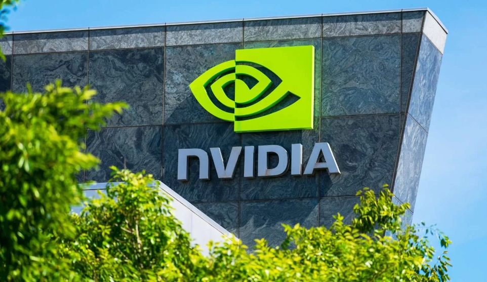 美國晶片大廠輝達（NVIDIA）因應美國政策而專門為中國市場設計的人工智慧（AI）晶片H20將於3月下旬開始接受預訂。 圖 : 翻攝自環球網