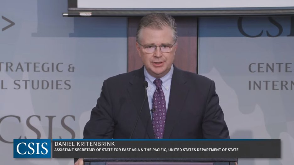 美亞太助卿康達（Daniel Kritenbrink）出席發表演講。 圖 : 取自 AMTI (Asia Maritime Transparency Initiative) 推特
