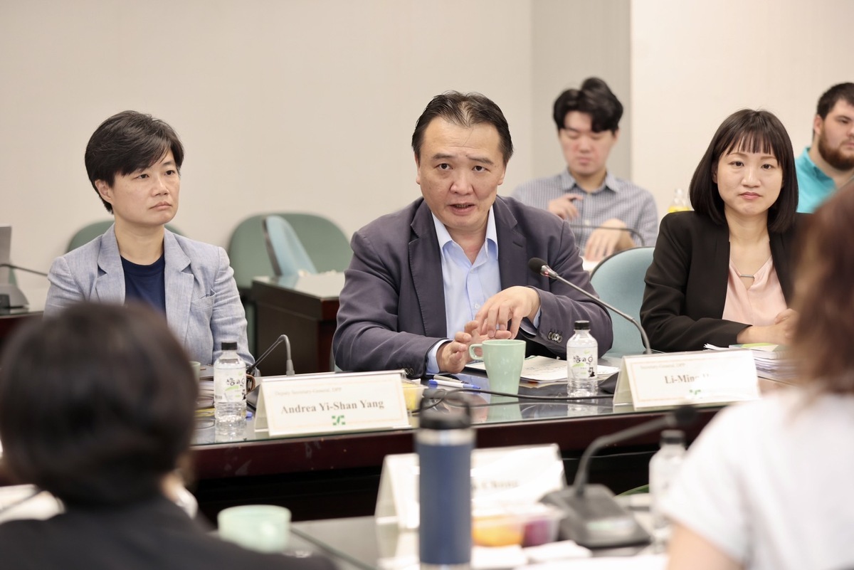 國際特赦組織總會秘書長阿格妮絲·卡拉馬爾博士(Dr. Agnès Callamard) 28日下午拜會民進黨中央。 圖：民進黨提供