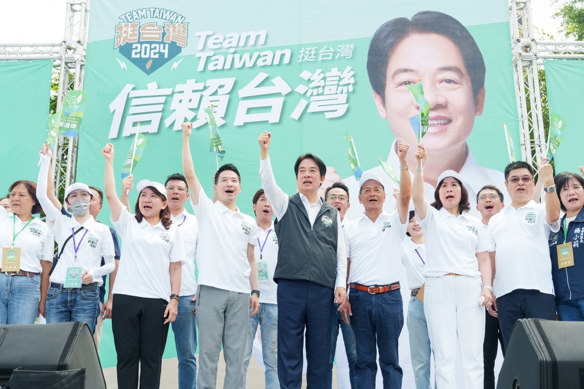 民進黨主席賴清德2日上午出席由立委何志偉舉辦的「新動力信賴台灣後援會成立大會」。 圖：賴清德競辦提供