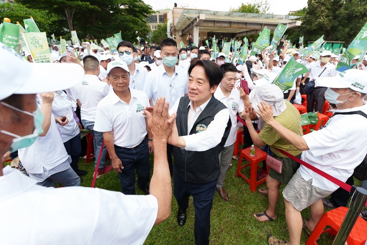 民進黨主席賴清德2日上午出席由立委何志偉舉辦的「新動力信賴台灣後援會成立大會」。 圖：賴清德競辦提供