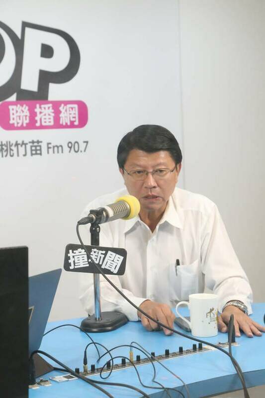 侯友宜競選辦公室副召集人謝龍介接受資深媒體人黃暐瀚專訪。 圖：《POP撞新聞》/提供