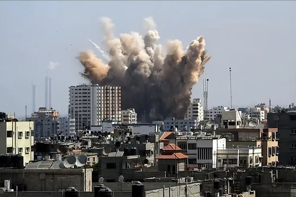 俄軍透過精準打擊，威嚇烏克蘭高層及北約僱傭兵，產生心理懼怕等作用。 圖 : 翻攝自騰訊網/還球亮亮評