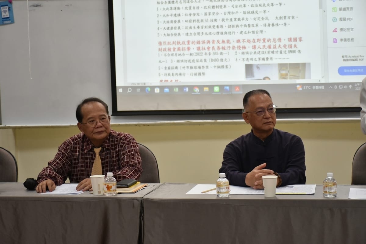 公民黨主席錢漢清(左)與台灣工黨主席晏揚清搭配競選正副總統。 圖：孫家銘攝