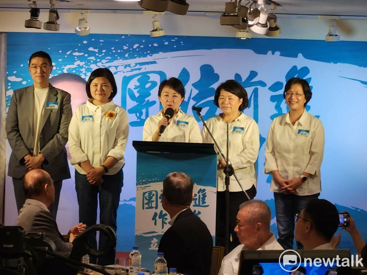 曾任立委的台中市長盧秀燕等藍營首長也到場力挺侯友宜。 圖：黃建豪/攝