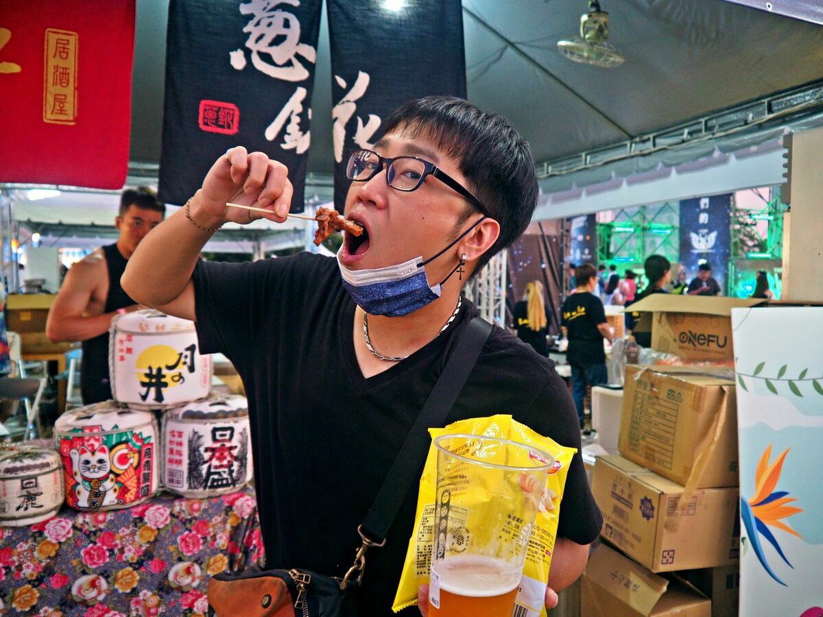 高雄下酒菜優勝料理開吃。 圖：高雄市經發局/提供