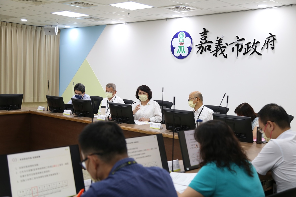 嘉義市長黃敏惠召開跨局處登革熱防治整備會議。 圖：嘉義市政府/提供