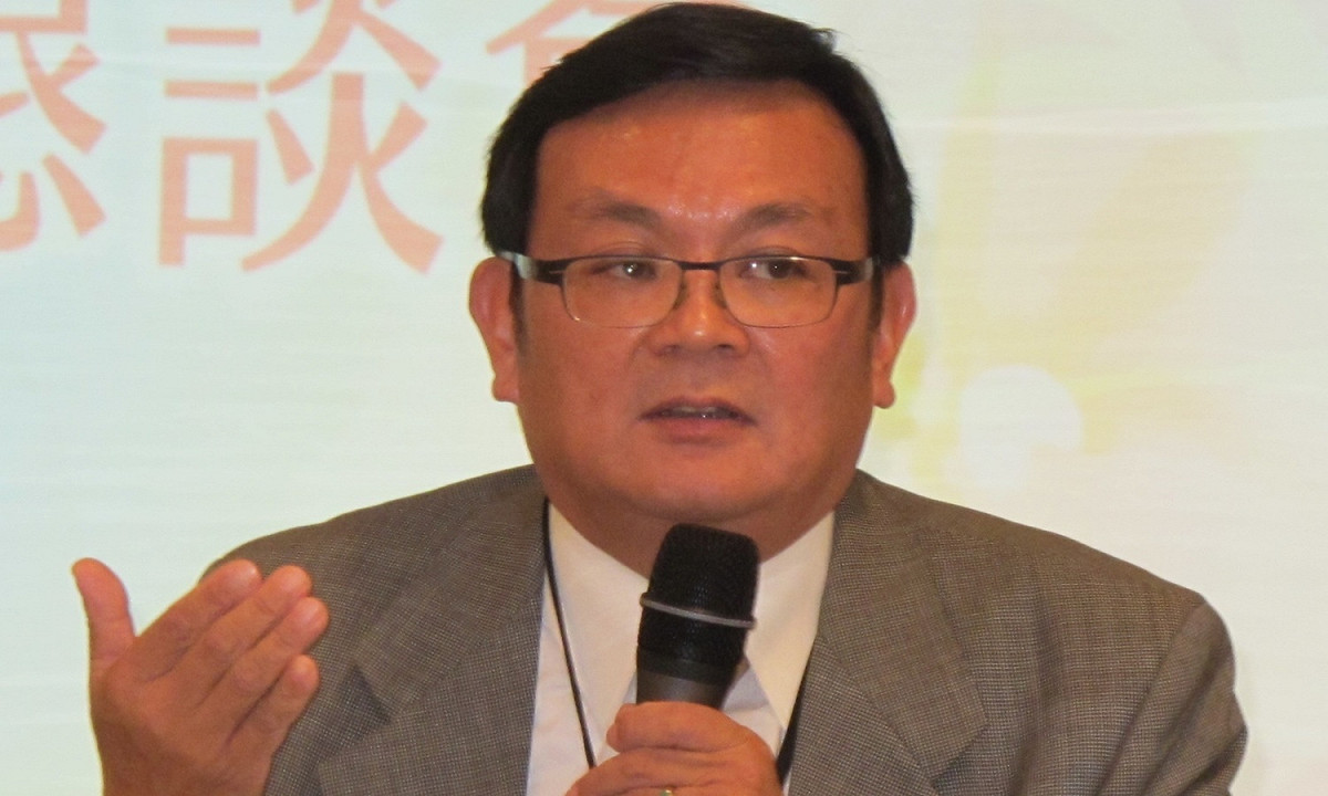 台灣大學國家發展研究所副教授辛炳隆20日認為，蔡英文總統應該解決低薪而非一例一休。 圖：林朝億/攝