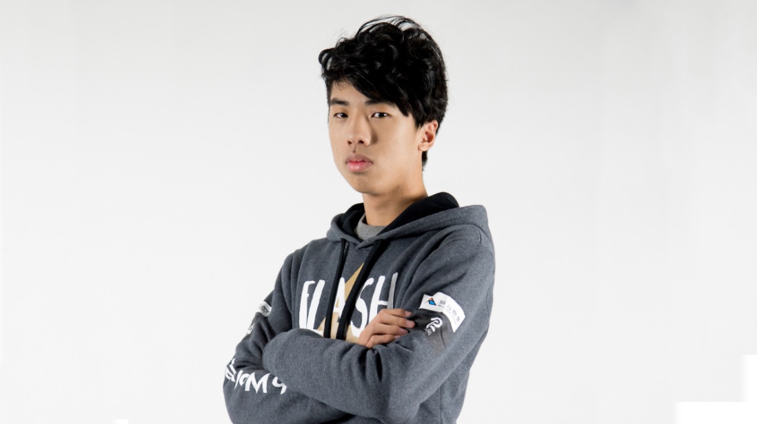 本場比賽FW坦克選手Jongie表現亮眼，連續兩局拿下了Hightlive並拿下了本場的Mvp。 圖：翻攝自閃電狼臉書
