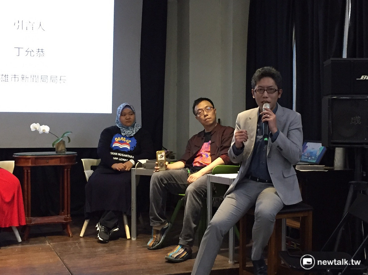 第四屆移民工文學獎推廣座談會今(21) 日移師到高雄市舉辦，高雄市新聞局長丁允恭表示，希望藉由文學的「閱讀、聆聽、感動」，讓台灣人們對東南亞社群的文化有更多的瞭解。 圖:高雄市府提供