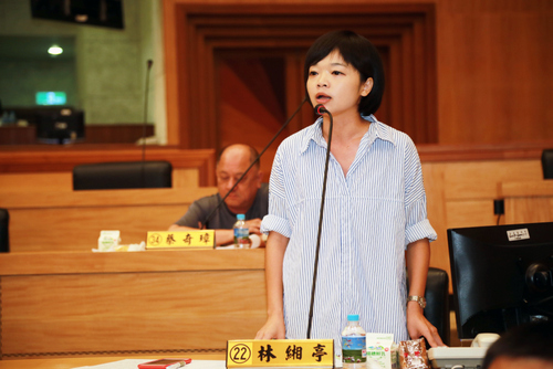嘉義縣議員林緗綺質詢。 圖：嘉義縣政府提供