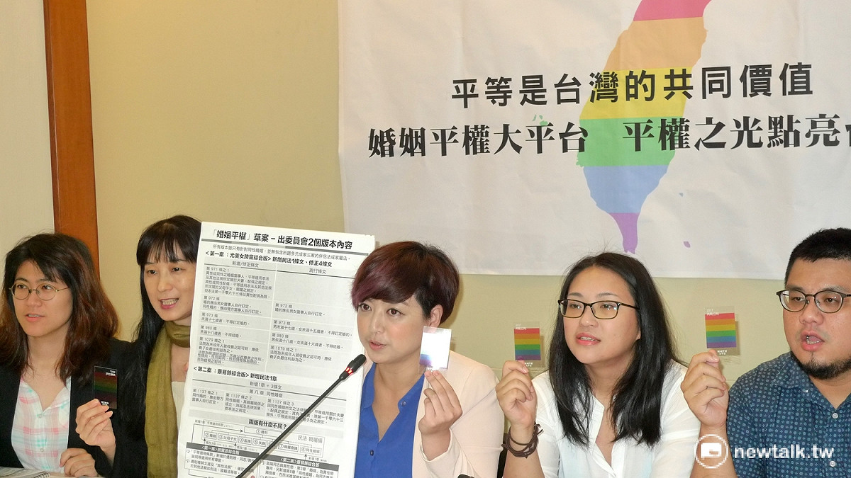 呂欣潔26日澄清「修民法難、立專法易」謠言，指出「立專法」是緩不濟急且緣木求魚的做法。 圖：汪少凡／攝