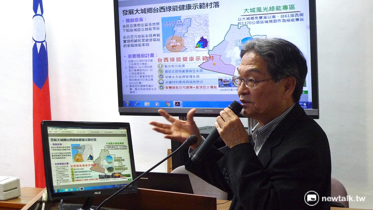 戴瑞文26日表示，彰化縣綠能得天獨厚，將爭取「智慧無人車」納前瞻，推動800到1000支離岸風機。 圖：汪少凡／攝