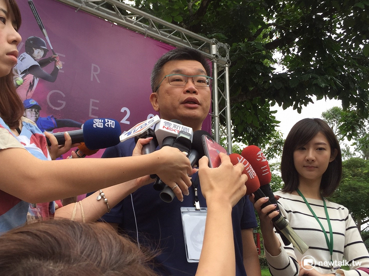 針對民進黨前黨工李明哲因涉嫌「顛覆國家政權罪」，遭中國大陸逮捕一事。立法院副院長蔡其昌27)日表示，中國大陸隨意扣上一些罪名逮捕中華民國國民，台灣人民無法接受。 圖：林人芳／攝