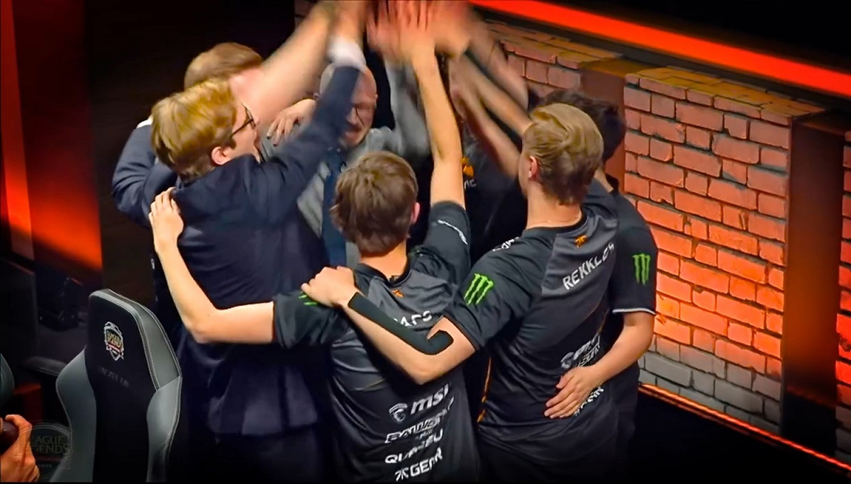 Fnatic（FNC）是一支歐洲賽區的老牌戰隊，在《英雄聯盟》第一賽季便奪得冠軍的他們，幾乎稱霸了整個歐洲賽區，但近期表現得並不理想。 圖：翻攝自 FNC 官方臉書專頁