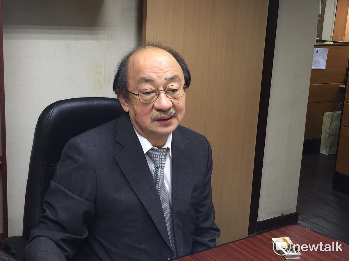 針對綠委要求臨時會處理同婚修法，民進黨團總召柯建銘26日表示，臨時會的議程黨團會議已確定，同婚議是要等行政院版進來再討論 。 圖：林人芳／攝