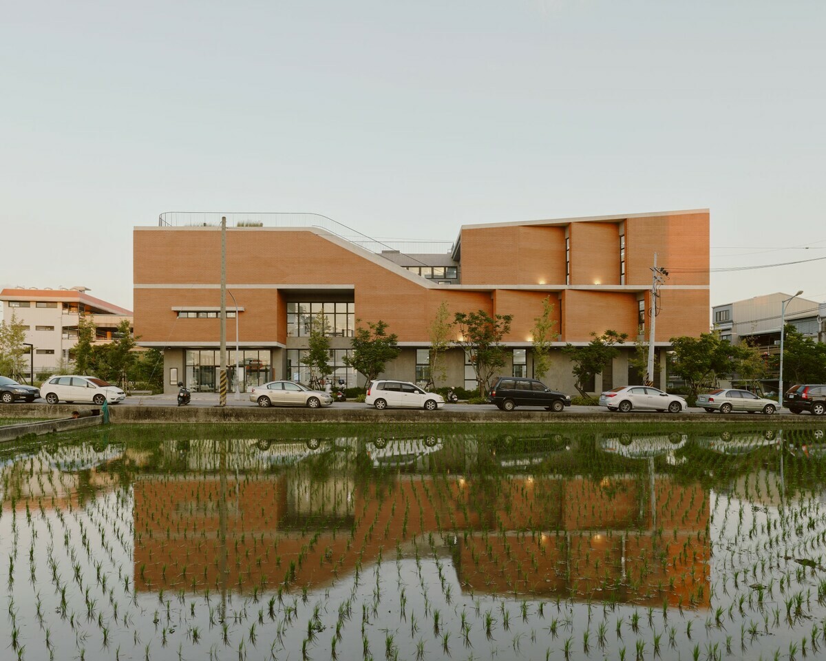上楓圖書館建築規劃榮獲2023美國繆思設計大獎銀獎。 台中市政府文化局/提供