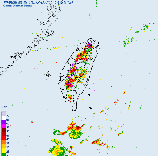 全台有10個縣市下起大雷雨。 圖：翻攝自中央氣象局網站