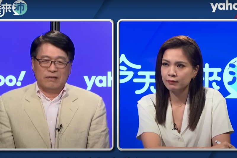台灣民意基金會董事長游盈隆（左）10日在《今天誰來沛》節目指出，選民對特定候選人的支持是基於許多種因素，對於特定政黨的態度也不一樣。 圖：取自YouTube頻道「Yahoo TV 一起看」。