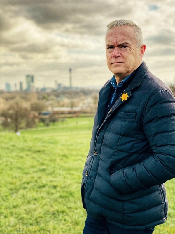 英國BBC著名新聞主播之一愛德華茲（Huw Edwards）。 圖：翻攝自愛德華茲（Huw Edwards）個人臉書。