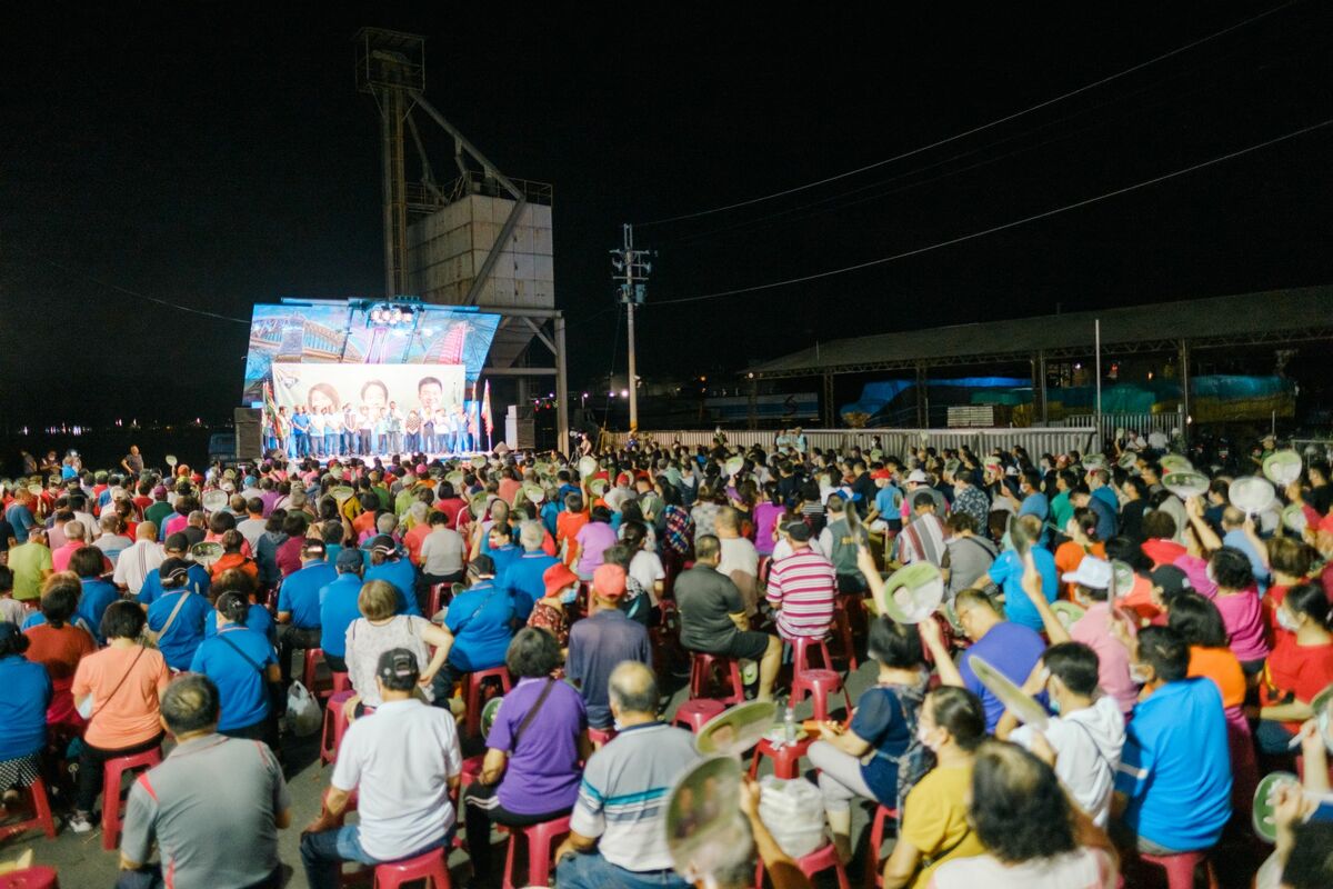 成立大會現場湧入5000群眾。 圖：民進黨屏東縣黨部提供