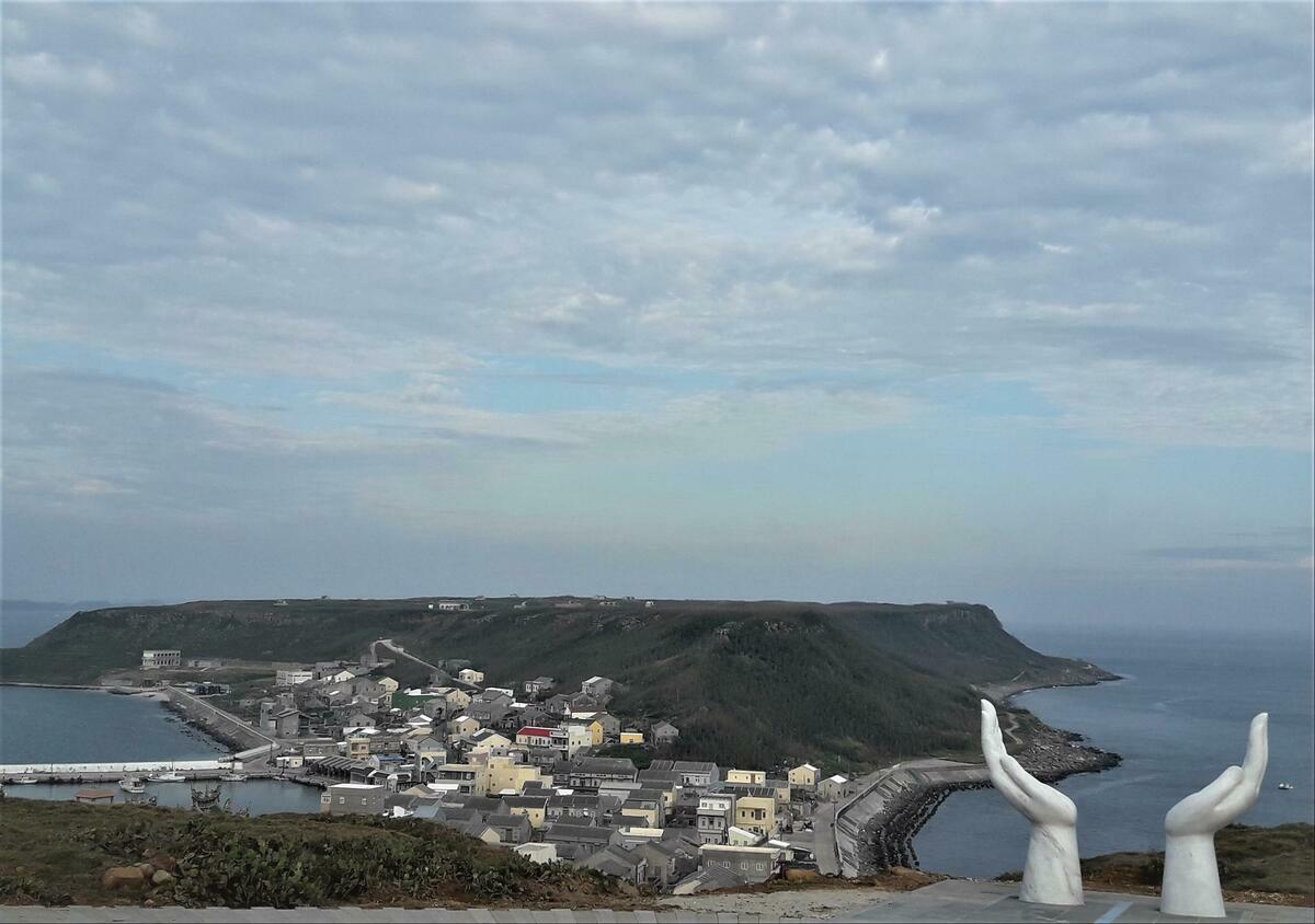 今年澎湖舉辦「2023年澎湖四季旅遊」系列之「秋之奇岩季-千岩奇秀探索趣」澎湖地質之旅活動。 圖：翻攝自交通部觀光局澎湖國家風景區管理處官網