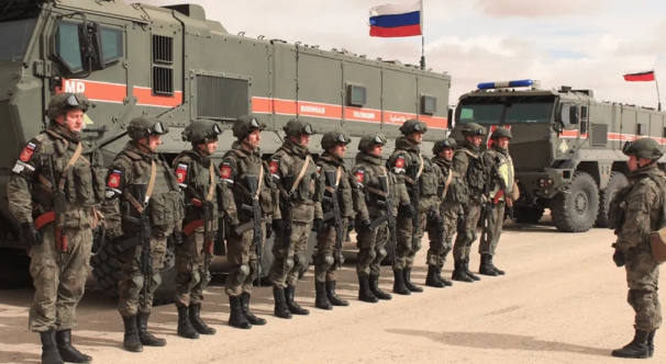 準備上前線的俄軍。 圖 : 翻攝自軍機圖