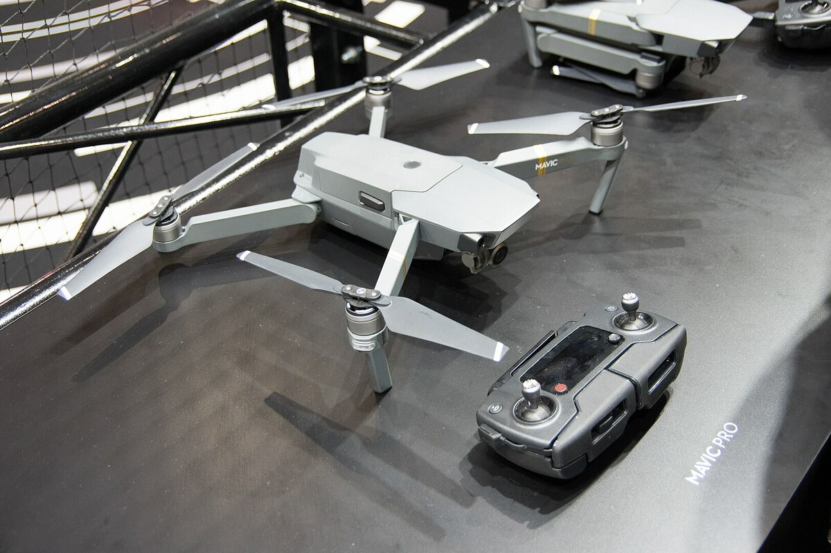 由中國攝影器材公司大疆製造的 Mavic Pro 民用無人機。 圖：翻攝自維基百科