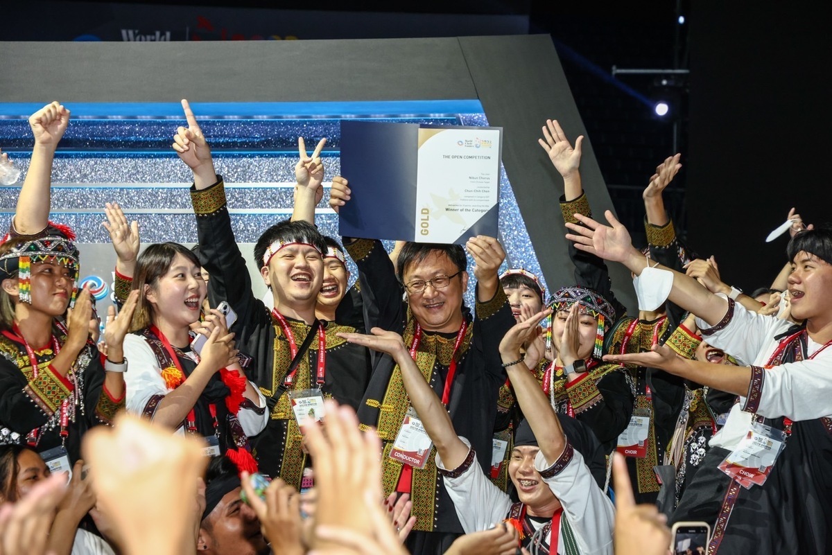 雄寶來國中與尼布恩合唱團勇奪世界合唱大賽雙金。 圖：高雄市寶來國中/提供