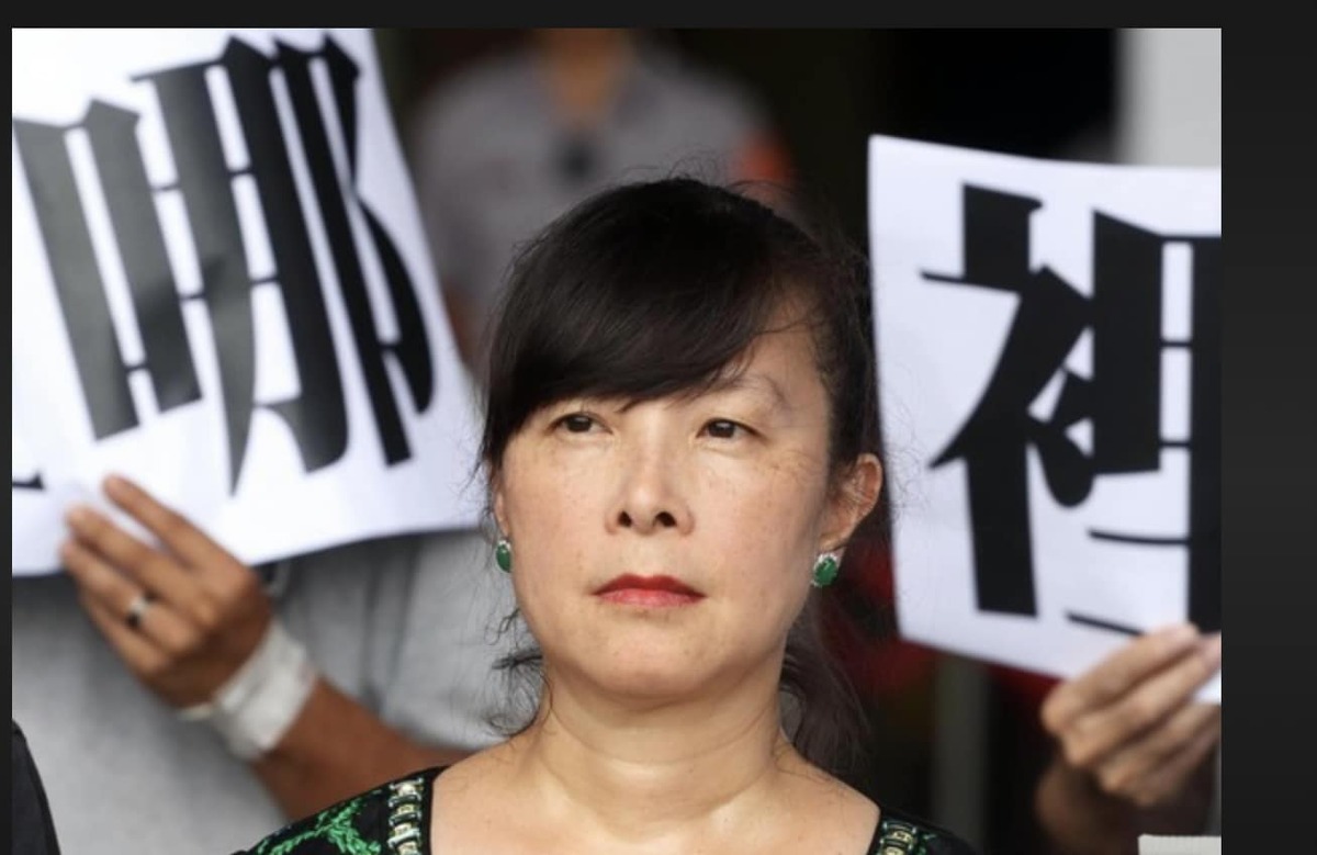 喜樂島聯盟主席郭倍宏稱自己看到「公平正義」四字有感而發，並指台派也有女戰神，即遭受行政體系迫害的前教師，現為社運工作者的蕭曉玲。 圖：擷取自郭倍宏臉書