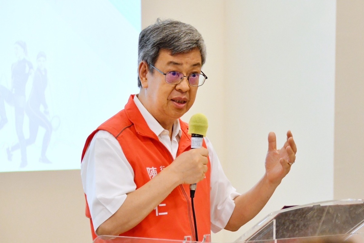 行政院長陳建仁今（17）日前往高雄市訪視「國家運動訓練中心及國家培訓隊備戰2021成都世大運、2022杭州亞運暨2024巴黎奧運情形」。 圖：行政院提供
