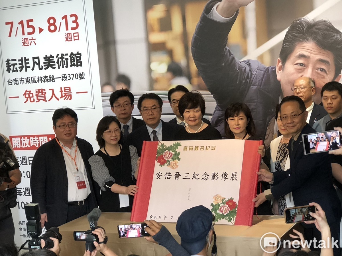 安倍昭惠表示，感謝協助辦理本次安倍晉三紀念影像展的相關人士，以及提供場地的耘非凡美術館。他的丈夫之前就很想來台灣訪問，但很可惜沒辦法完成這個心願，也希望台南民眾可以撥冗參觀。 圖：黃博郎／攝