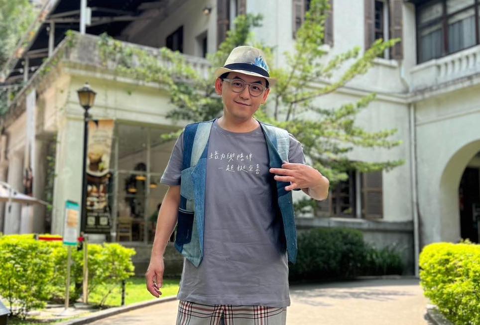 黃子佼爆出性醜聞後大動作頂讓在台北市中山區的工作室。 圖：翻攝自黃子佼FB