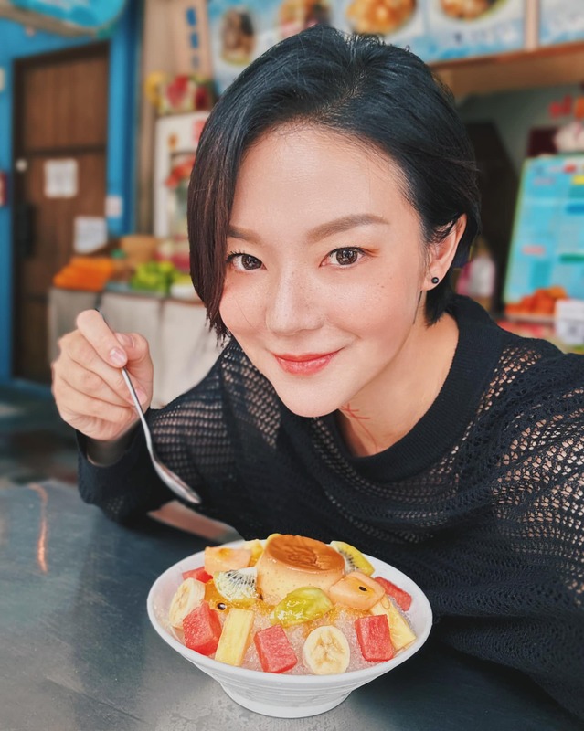 熱愛巷弄美食的歐陽靖時常與粉絲分享好小吃。 圖：翻攝自FB/GinOy 歐陽靖
