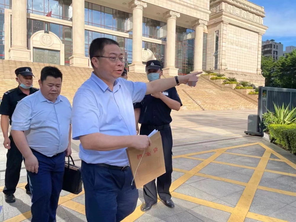 針對火炬集團欲召開臨時股東會，姚振華向廣東省高等法院遞狀。 圖：翻攝自騰訊網《時代週報》