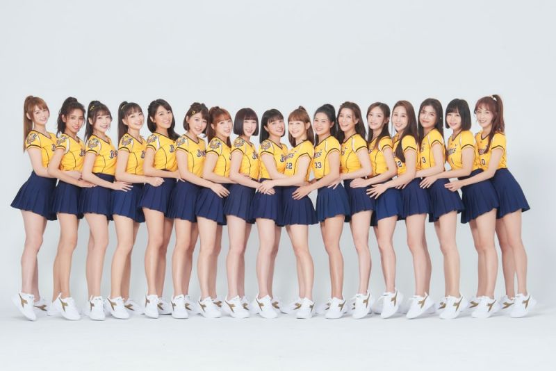 ▲中信兄弟啦啦隊PS女孩全員飛往日本登台，將參加節目，征服日本球迷。 圖：宏將多利安國際提供