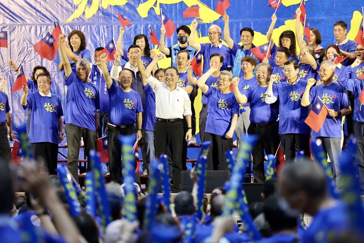 中華民國嘉義同鄉會聯合總會為侯友宜成立「侯援會」相挺。 圖：侯友宜競辦/提供