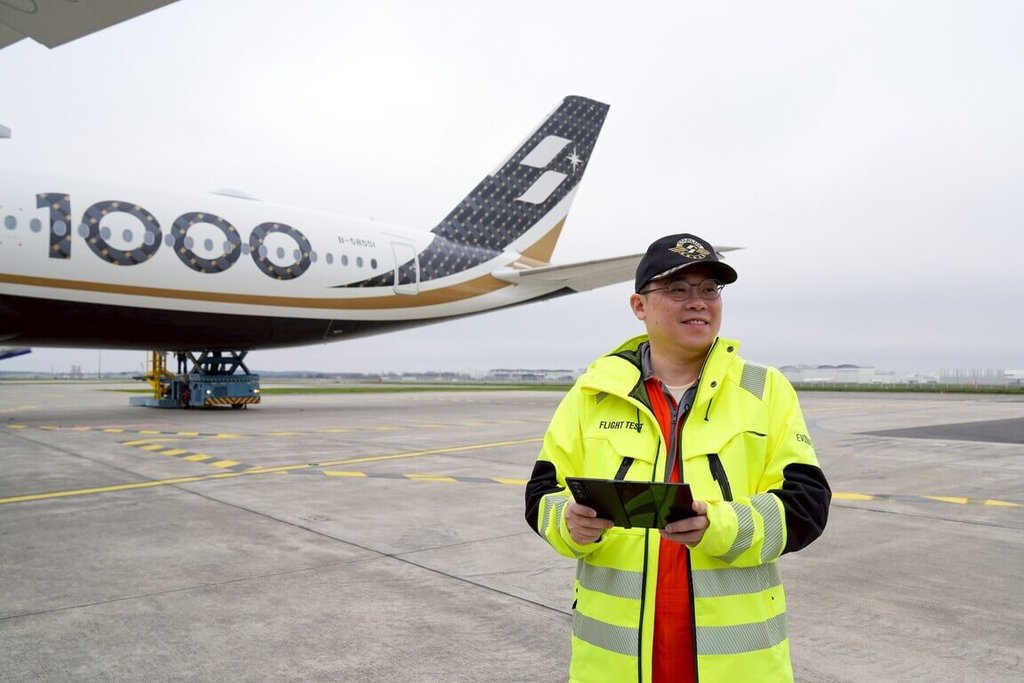 星宇首架A350-1000交機 張國煒親駕返台投入長程線