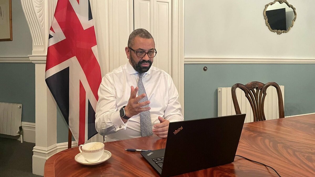 英國外交大臣柯維立（James Cleverly）原訂 7 月底到訪北京，美中兩國現正商討替代日期。 圖：擷取自推特@JamesCleverly