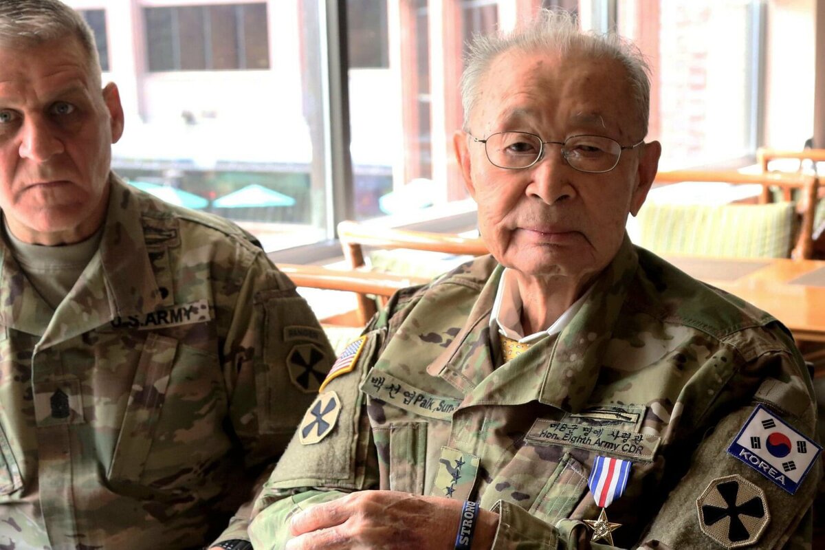 韓國報勳部擬撤除已故將軍白善燁個人資訊中的「親日派」字樣，引發國內政反兩極聲浪。 圖：翻攝自推特@UNEAD_DIV