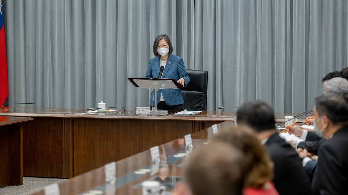總統蔡英文26日接見歐洲議會訪問團 圖：總統府提供